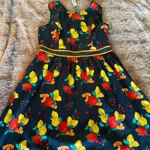 Eva Mendes lemon print dress from New York & Co